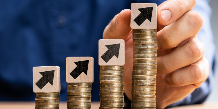 Budgeting is one of the most important parts of any construction job. It’s what keeps projects running on time and within limits. But not all contracts treat budgeting the same way. That’s where fixed-price and cost-plus agreements come in.
These are two of the most common types of contracts in construction. Each one affects how you plan, spend, an...